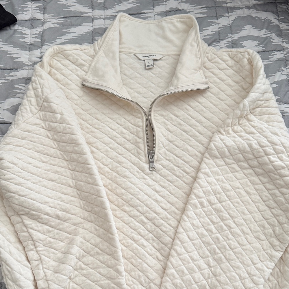 Banana Republic Cream Quilted Sweater